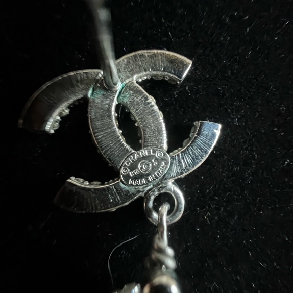Chanel CC Drop Silver Crystal Metal Earrings - Picture 5 of 6